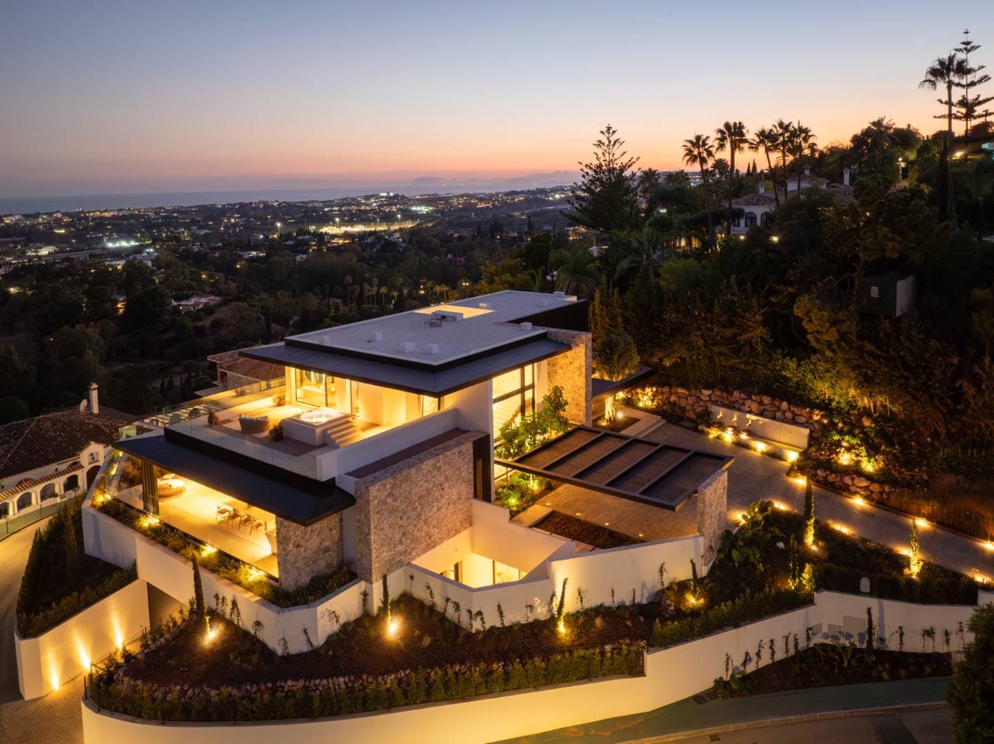 Luxury Villa for Sale in Marbella Spain (43) Luxury Villa for Sale in Marbella Spain (31)