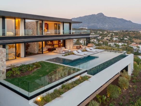 Luxury Villa for Sale in Marbella Spain (31)
