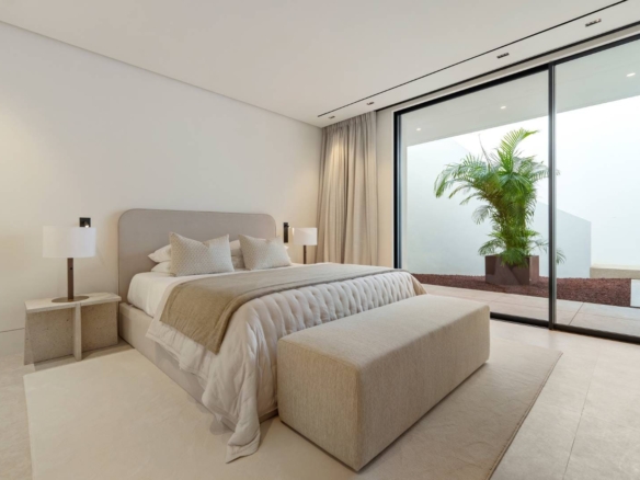 Luxury Villa for Sale in Marbella Spain (1)